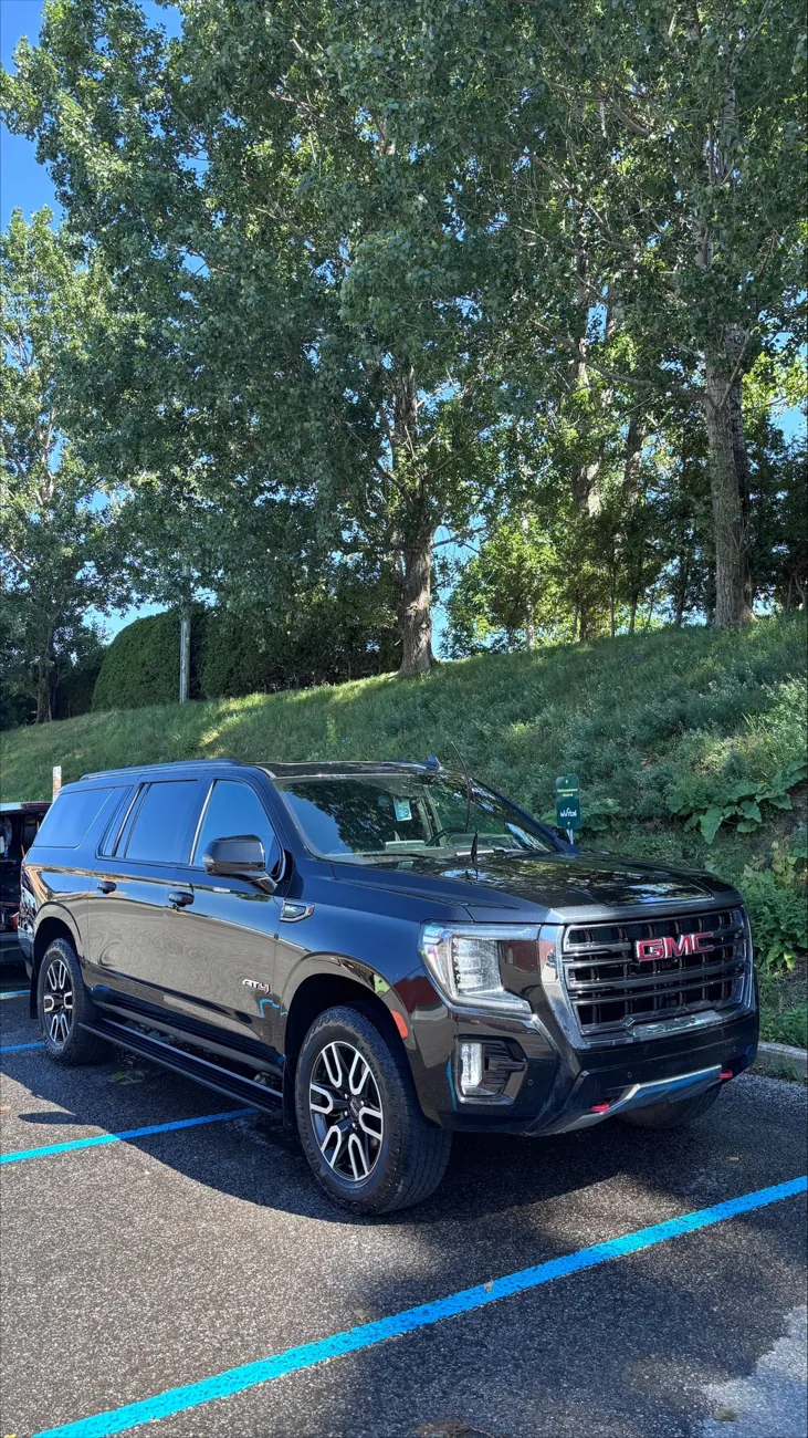 GMC Yukon AT4 — Les Yeuxtiste